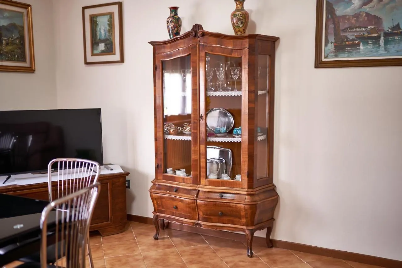 Tecla - 3 Bedrooms Apartment Сирмионе Италия