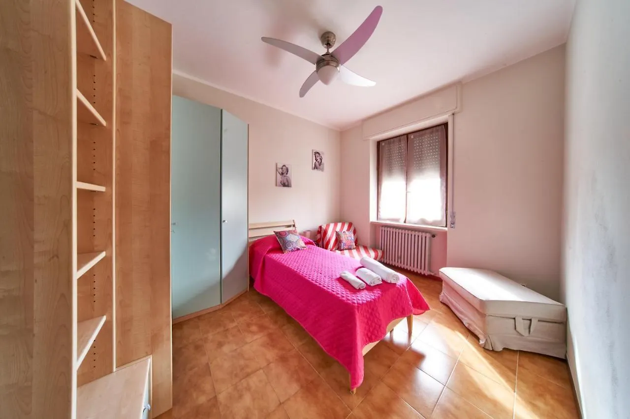 Tecla - 3 Bedrooms Apartment Сирмионе